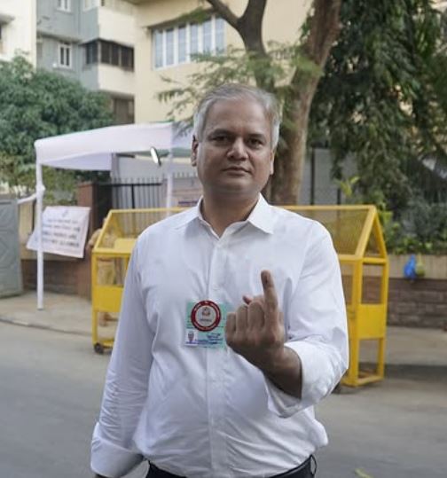 Makarand Narwekar Height, Age, Wife, Children, Family, Biography » StarsUnfolded Makarand Narwekar Height, Age, Wife, Children, Family, Biography » StarsUnfolded