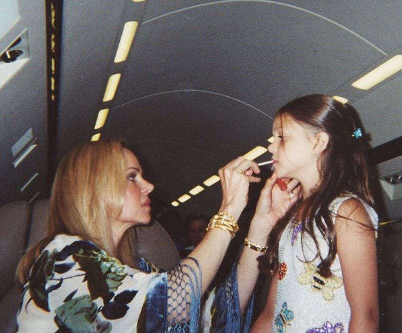 Nicola Peltz with her mother, where her mother getting her ready for the audition
