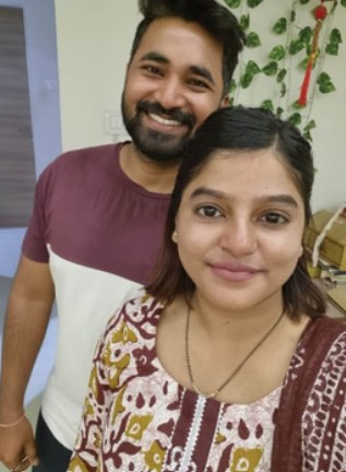 Pinki Mali with her husband