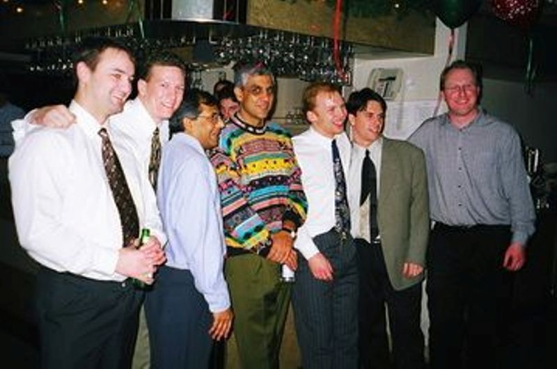 1997: Vinod Khosla (centre) with a crowd of Fiberlane employees