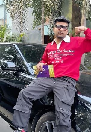 Archit Kaushik with the entry ticket of show The 50 