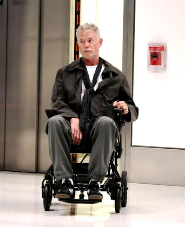 Eric Dane on a wheelchair