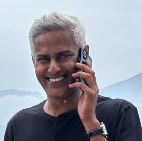 Ravi Nair (Journalist) Age, Wife, Children, Biography » StarsUnfolded