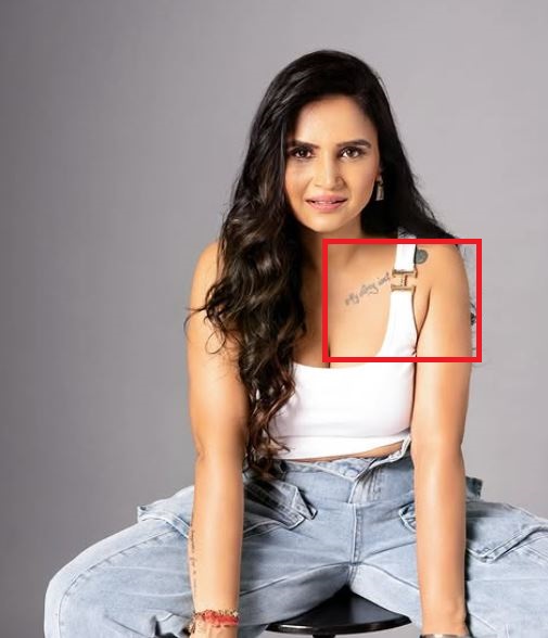 Redheemaa's left upper body tattoo