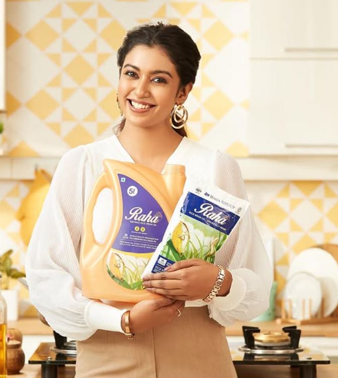 Roshni Haripriyan during an ad shoot