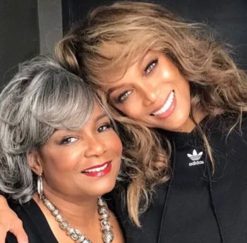Tyra Banks with her mother