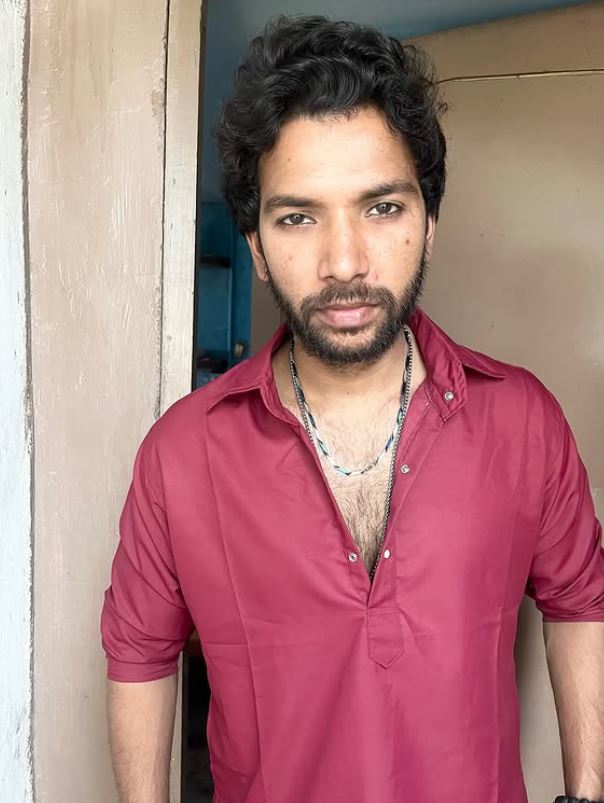 Farman Khan (Monalisa Bhosle’s Husband) Height, Age, Wife, Family, Biography » StarsUnfolded Farman Khan (Monalisa Bhosle’s Husband) Height, Age, Wife, Family, Biography » StarsUnfolded