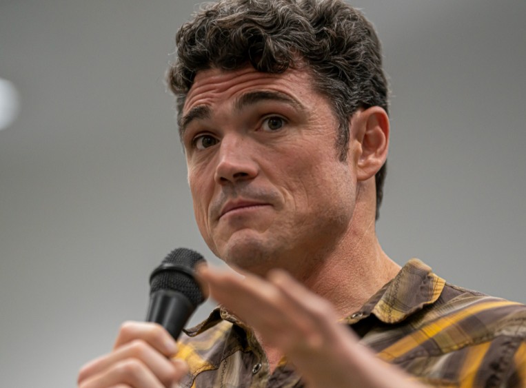 Joe Kent while delivering a speech