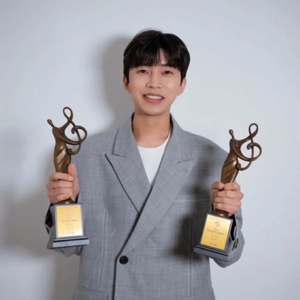 Lim Young-woong after winning awards at the 32nd Seoul Music Awards (2023)
