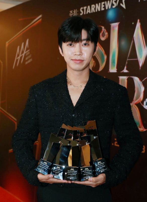 Lim Young-woong after winning five awards at the 8th Asia Artist Awards (2023)