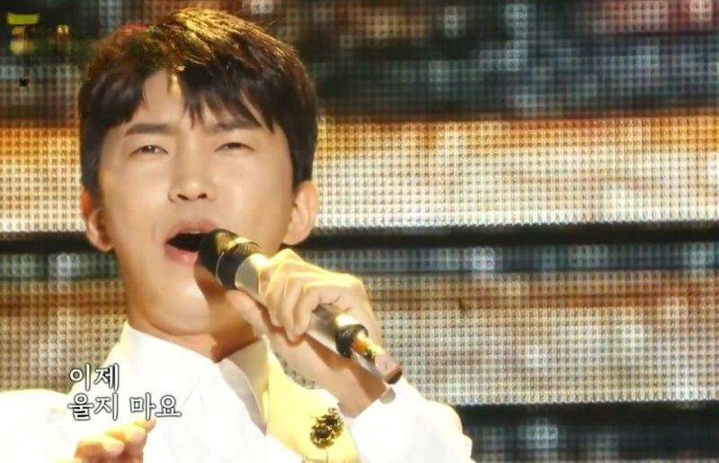 Lim Young-woong, while performing 'Trust in Me'