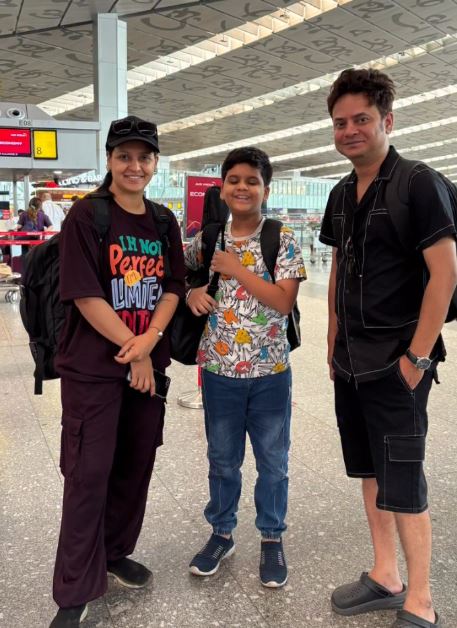 Rahul Banerjee with his wife and son