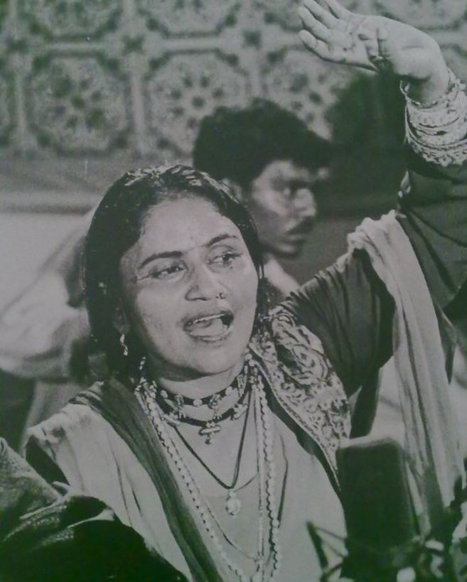 A younger age picture of Gulabo Sapera