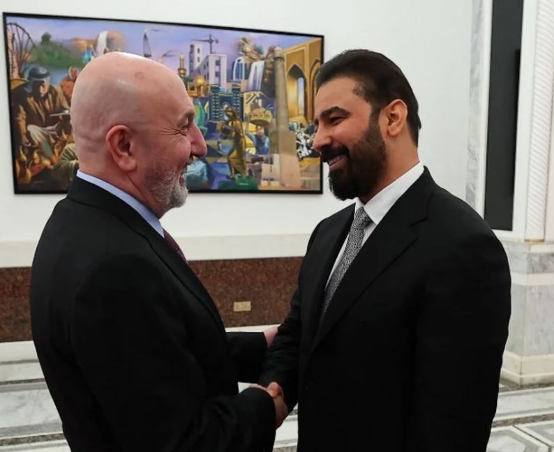 Ali al-Zaidi (Right) with Iraq's President Nizar Amidi at the Presidential Palace in Baghdad