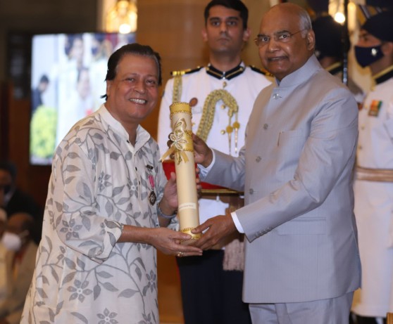 Biren Kumar Basak while receiving Padma Shri Award