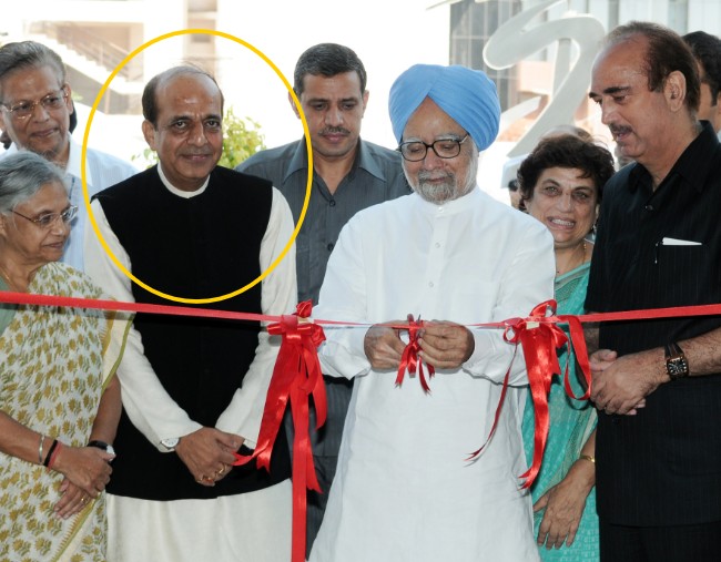Dinesh Trivedi with Manmohan Singh