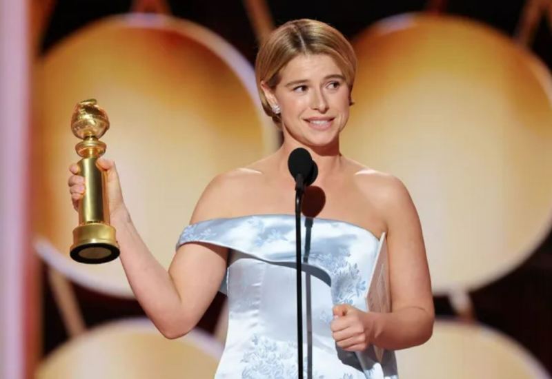 Jessie Buckley after winning an award at the 83rd Golden Globes (2026)
