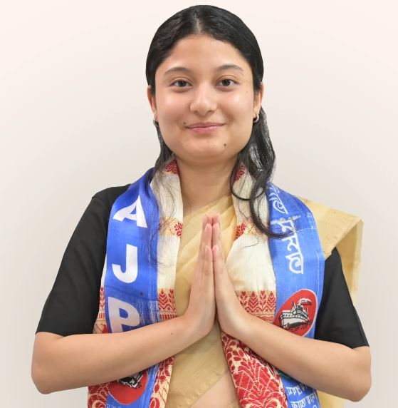 Kunki Chowdhury Age, Family, Biography » StarsUnfolded