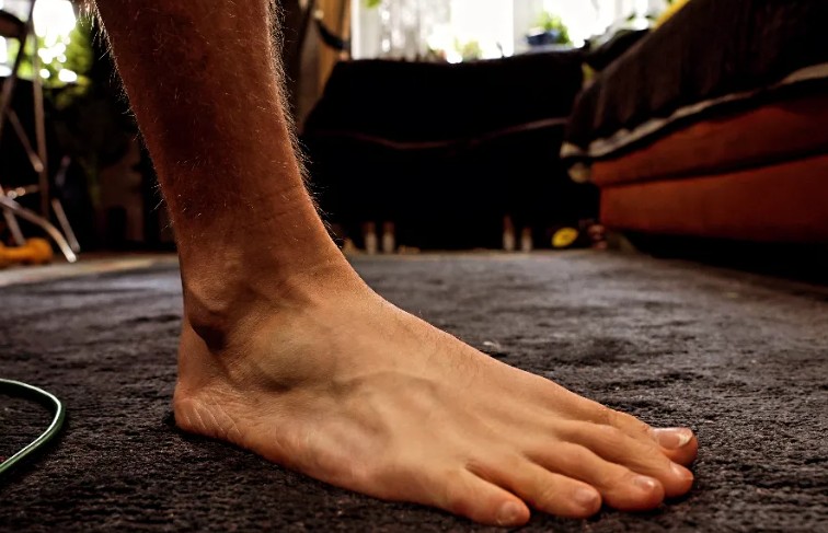 Łatwogang's foot picture on Instagram