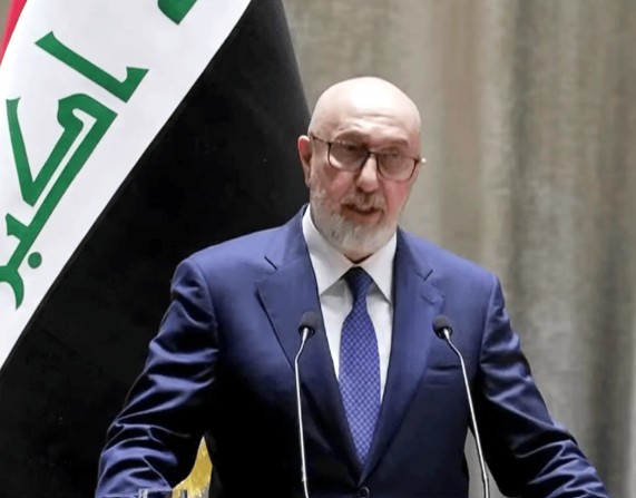 Nizar Amidi while delivering a speech