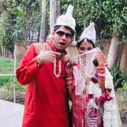 Nusrat F. Jafri with Sumit Roy during their marriage
