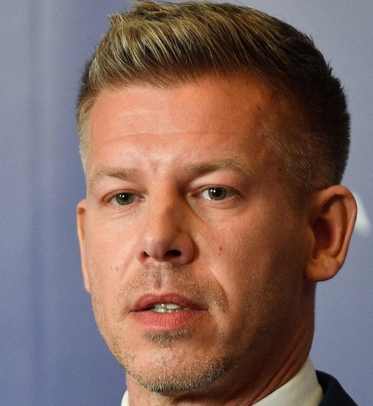 Péter Magyar Height, Age, Wife, Children, Family, Biography » StarsUnfolded Péter Magyar Height, Age, Wife, Children, Family, Biography » StarsUnfolded