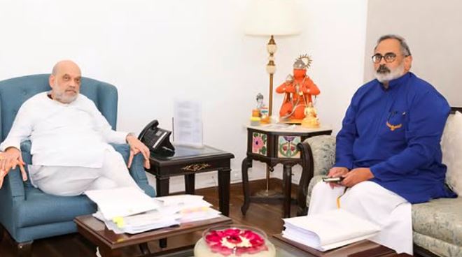 Rajeev Chandrasekhar (right) with BJP leader Amit Shah (left)