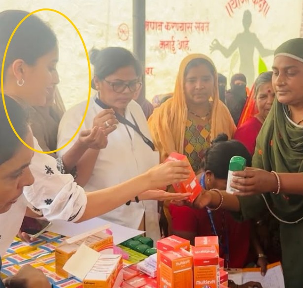 Rajnandini Pawar during a social welfare campaign