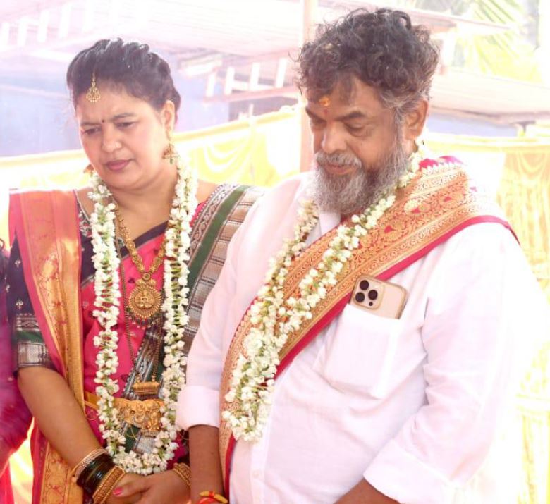 Sadhvi Satish Sail's parents