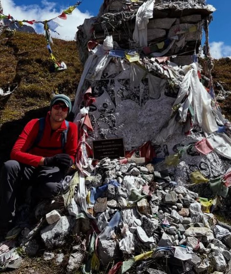 Sumukha (Actor) Height, Age, Girlfriend, Wife, Family, Biography » StarsUnfolded 8 Sumukha during a trip