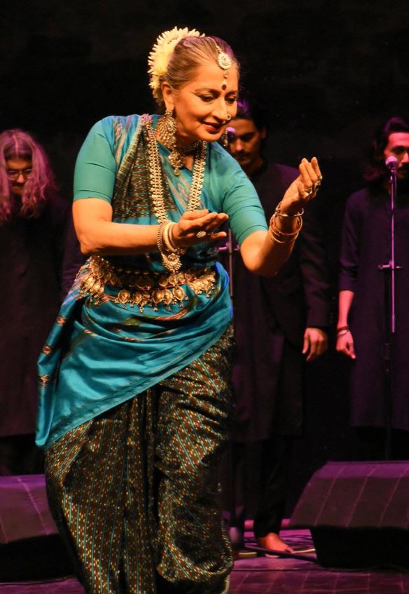 A still of Sheema Kermani from one of her performances