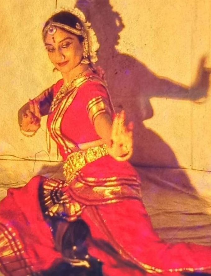 A younger age picture of Sheema Kermani