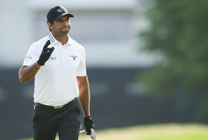 Aaron Rai Height, Age, Wife, Family, Biography » StarsUnfolded 11 Aaron Rai while playing during a championship