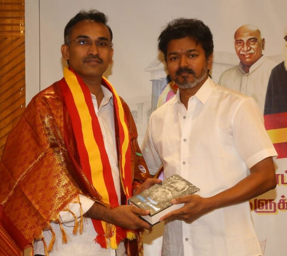 K.G. Arunraj Age, Wife, Children, Family, Biography » StarsUnfolded 3 K.G. Arunraj (left) with Vijay (right)