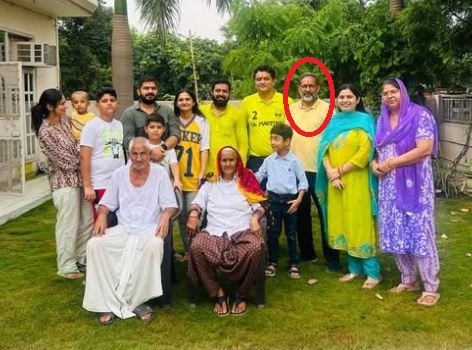 Rajkumar Bhati with his family