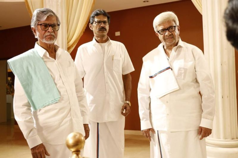 S. A. Chandrasekhar Age, Caste, Wife, Children, Family, Biography » StarsUnfolded 10 S. A. Chandrasekhar (left) as CM Arivazhagan in a still from the film 'Maanaadu' (2021)