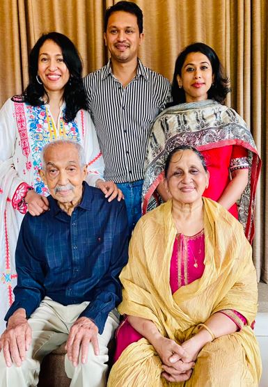 Shama Mohamed (extreme right, standing) with her parents and siblings