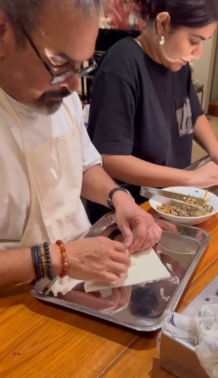 Subodh Gupta while cooking food
