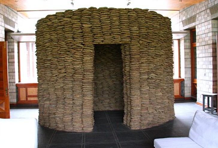 Subodh Gupta's structure 'My Mother and Me' in 1997