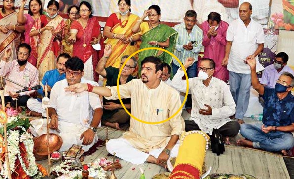 Sujit Bose while performing the Sree Bhumi Sporting Club Durga Puja