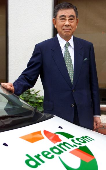 Toshifumi Suzuki
