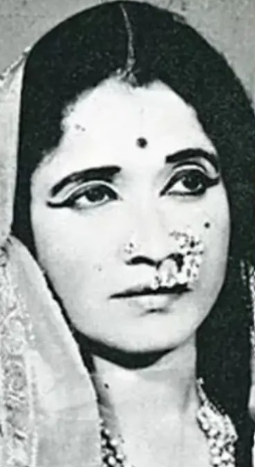 An old picture of Vithabai Narayangaonkar