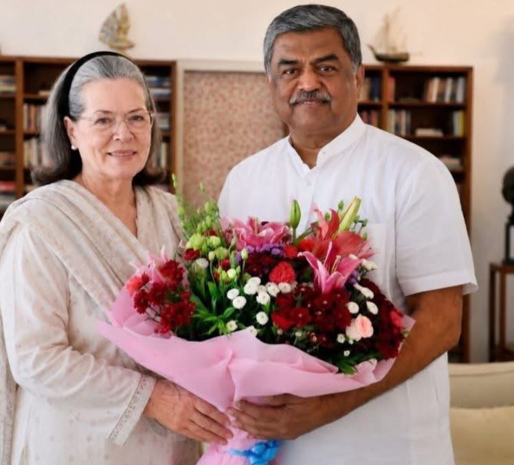 B. K. Hariprasad with Indian National Congress Party leader, Sonia Gandhi