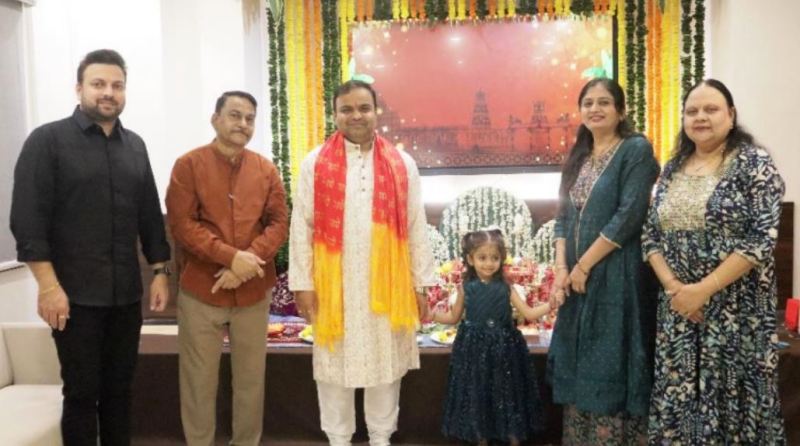 Ketan Mohitkar with his family