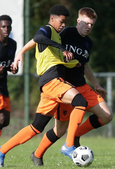 Livano Comenencia playing a match in 2021