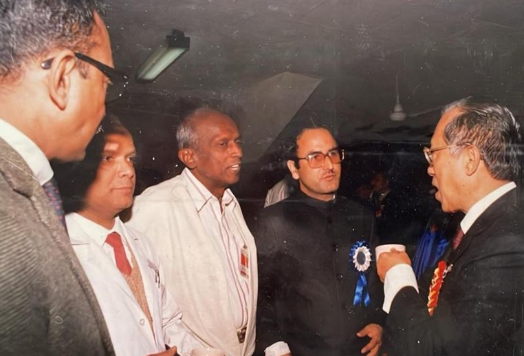 Syed Amin Tabish in a conversation with Director General WHO (SEARO) Dr. U. KoKo at AIIMS in 1991