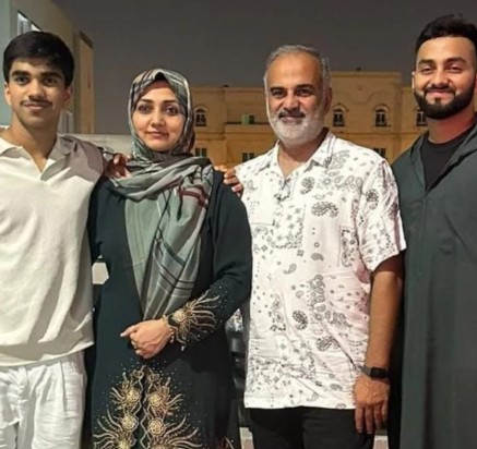 Tahsin Jamshid with his family