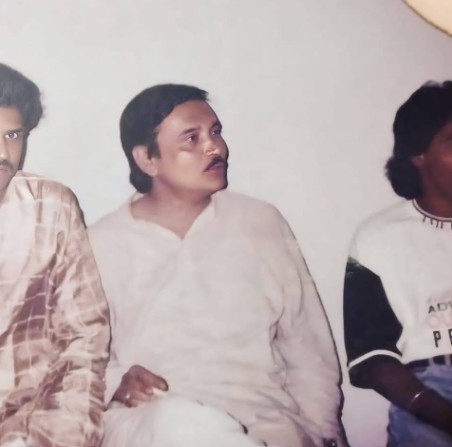 Madan Mitra Age, Wife, Children, Family, Biography » StarsUnfolded 7 An old picture of Madan Mitra