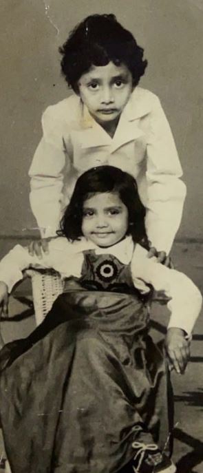 Childhood picture of Shruthi Krishna with her brother
