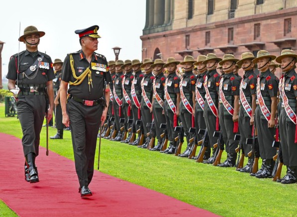 Dhiraj Seth Age, Wife, Children, Family, Biography » StarsUnfolded 3 Dhiraj Seth while commanding his unit